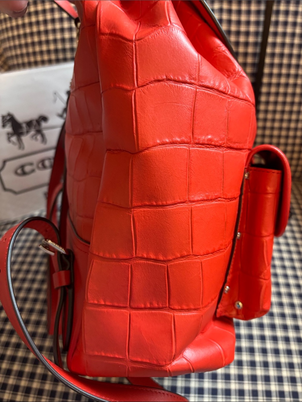 Coach Red Leather turnlock rucksack with Front Pockets - Picture 4 of 10